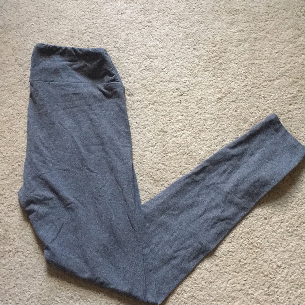 Grey lularoe leggings never worn